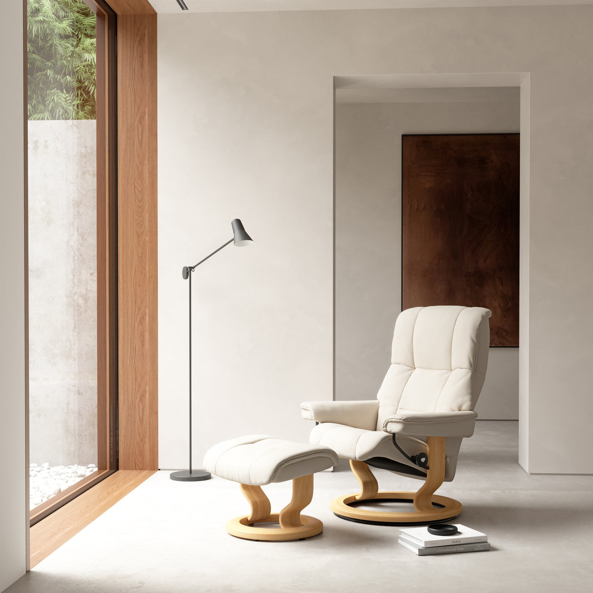 Mayfair Recliner - Medium (Classic Base)